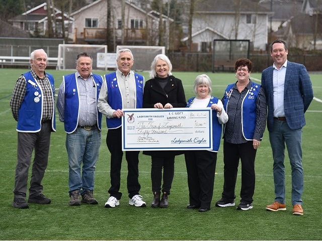 2022.03.30 Eagles Scoreboards Donation 2022 2022.03.30 Eagles Scoreboards Donation 2022